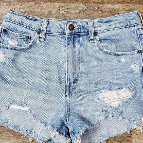 Abercrombie & Fitch High Rise New York Distressed Shorts Size 27/4R - Picture 2 of 9